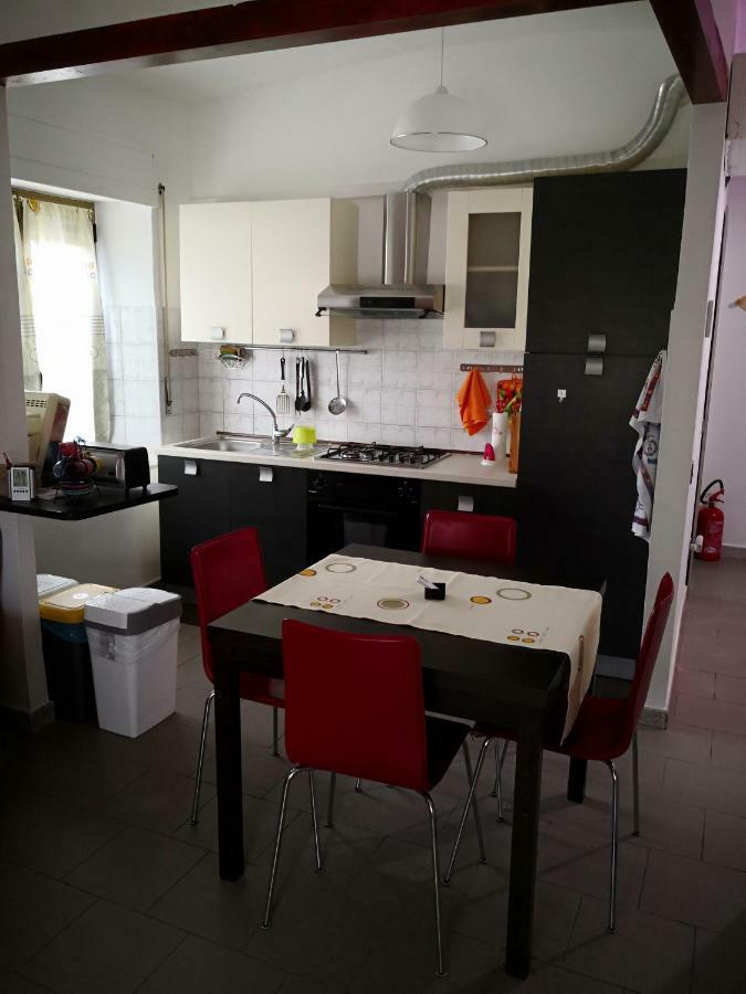 A Casa Di Rossano E Rossella Apartment Карбония Екстериор снимка